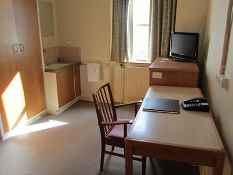 University House - ANU - Accommodation Coffs Harbour 44