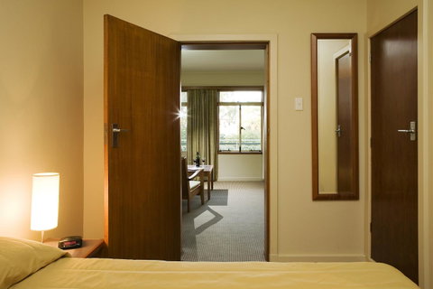 University House - ANU - Accommodation Coffs Harbour 19
