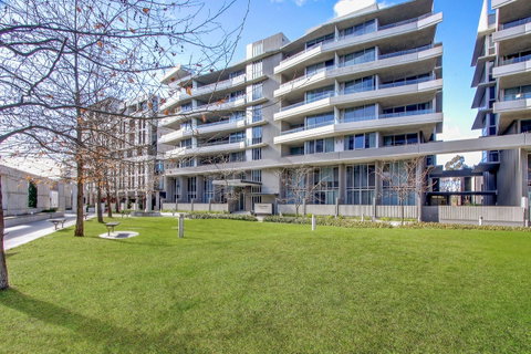 Realm Park 39 Barton ACT - Accommodation Coffs Harbour 39