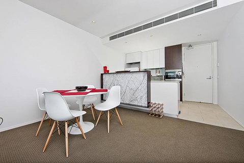 Realm Park 39 Barton ACT - Accommodation Coffs Harbour 6