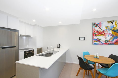 IQ Smart Apartments 704 Braddon ACT - Accommodation Coffs Harbour 3