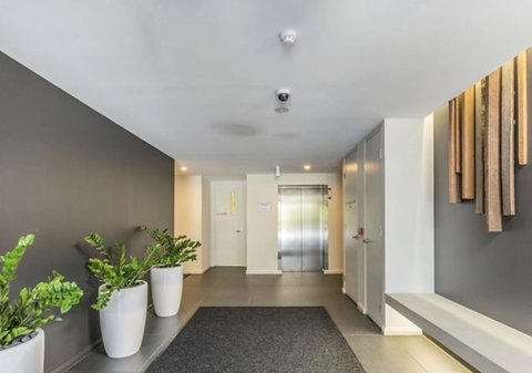 Modern Executive Apt@Barton*1BR*WiFi*Gym*Secure Parking*Canberra - Accommodation Coffs Harbour 16