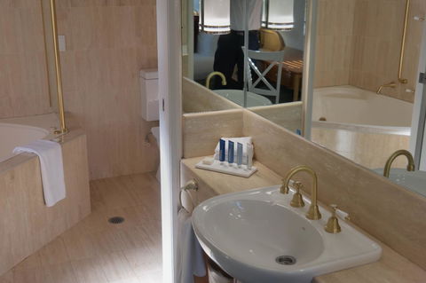 Pacific Bay Resort - Accommodation Coffs Harbour 1