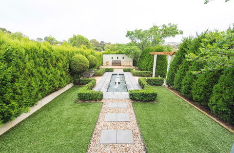 S T U D I O 22 Peaceful Retreat With Garden Views - Accommodation Coffs Harbour 0