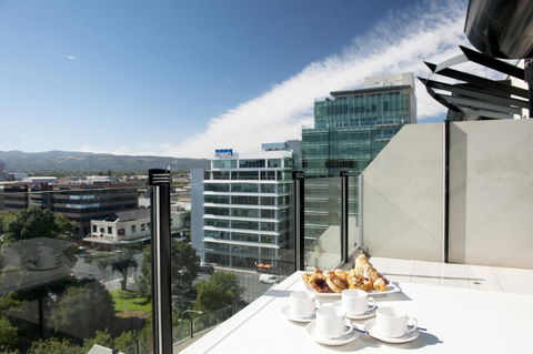 Mantra Hindmarsh Square - Accommodation Coffs Harbour 4