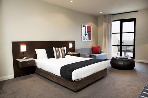 Mantra Hindmarsh Square - Accommodation Coffs Harbour 12