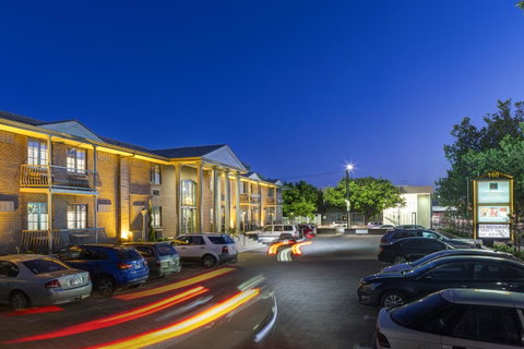 Adelaide Inn - Accommodation Coffs Harbour 0