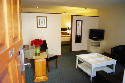 Adelaide Inn - Accommodation Coffs Harbour 9