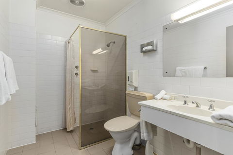 Adelaide Paringa - Accommodation Coffs Harbour 16