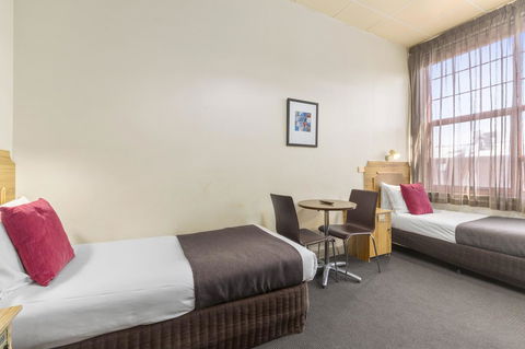 Adelaide Paringa - Accommodation Coffs Harbour 12