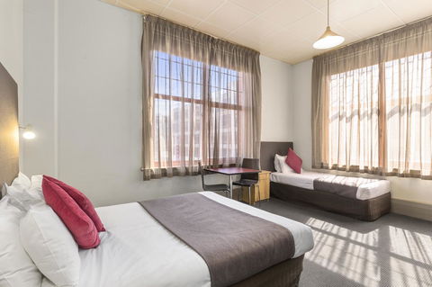 Adelaide Paringa - Accommodation Coffs Harbour 5