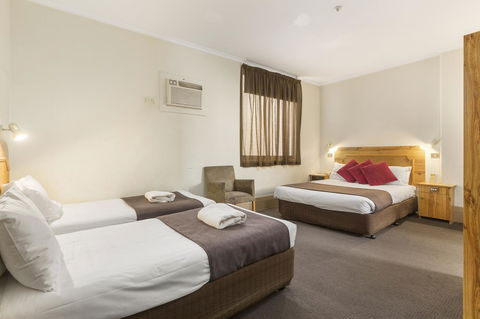 Adelaide Paringa - Accommodation Coffs Harbour 6