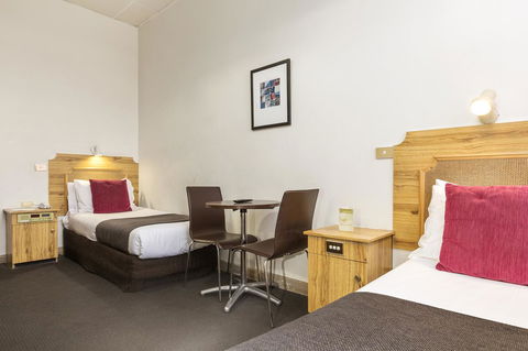 Adelaide Paringa - Accommodation Coffs Harbour 11