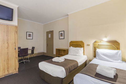 Adelaide Paringa - Accommodation Coffs Harbour 10