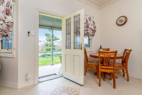 Barossa Vineyard Cottages - Accommodation Coffs Harbour 19