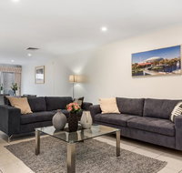 Close to City - Spacious 3 Bedroom Townhouse - Accommodation Coffs Harbour