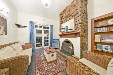 Vineyard Cottage BnB - Accommodation Coffs Harbour 3