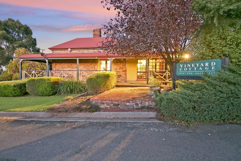 Vineyard Cottage BnB - Accommodation Coffs Harbour 8