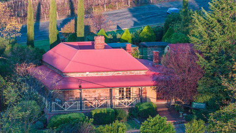 Vineyard Cottage BnB - Accommodation Coffs Harbour 0