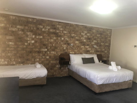 Clare Central - Accommodation Coffs Harbour 3