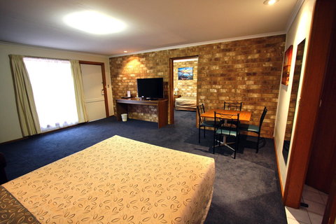 Clare Central - Accommodation Coffs Harbour 15