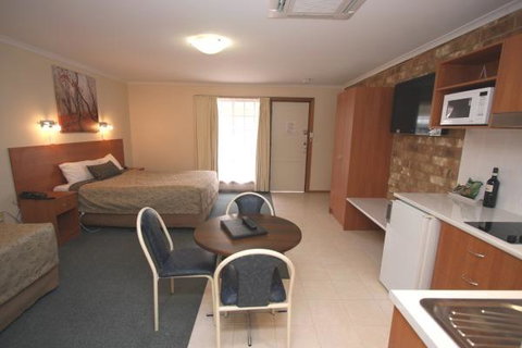 Clare Central - Accommodation Coffs Harbour 38