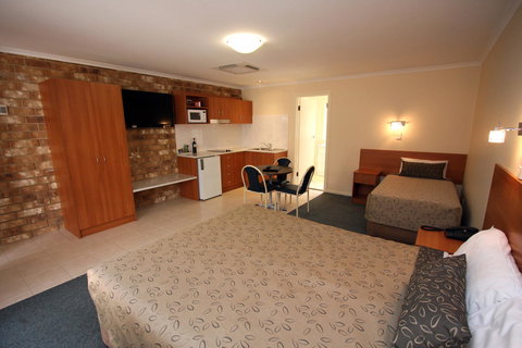 Clare Central - Accommodation Coffs Harbour 19
