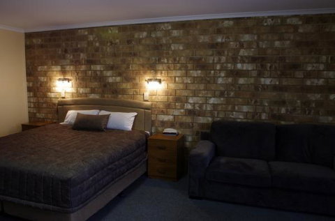 Clare Central - Accommodation Coffs Harbour 28