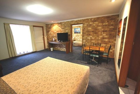 Clare Central - Accommodation Coffs Harbour 13
