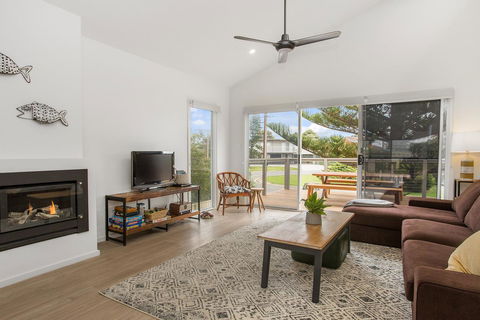 Sea View At Silver Sands - C21 SouthCoast Holidays - Accommodation Coffs Harbour 4