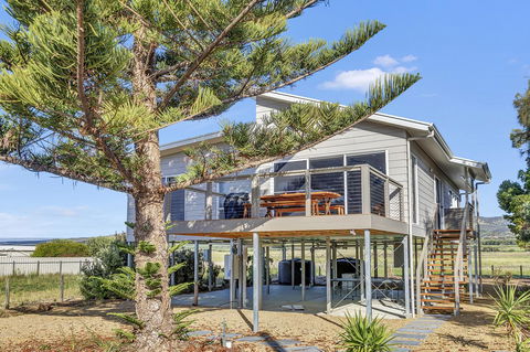 Sea View At Silver Sands - C21 SouthCoast Holidays - Accommodation Coffs Harbour 0