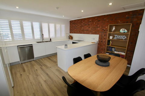 Southern Sands\' Beachfront Apartment - Accommodation Coffs Harbour 7