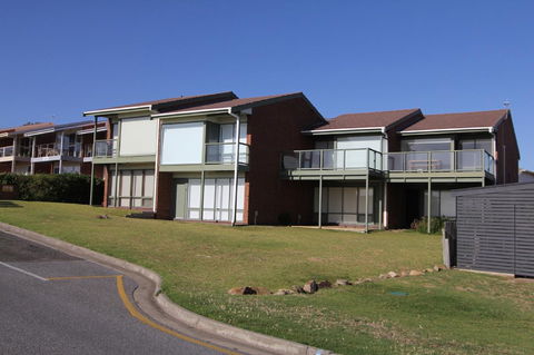 Southern Sands\' Beachfront Apartment - Accommodation Coffs Harbour 1