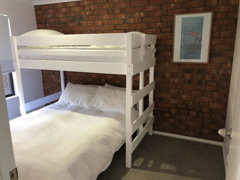 Southern Sands\' Beachfront Apartment - Accommodation Coffs Harbour 14