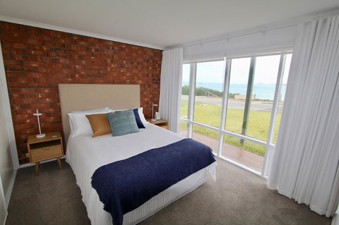 Southern Sands\' Beachfront Apartment - Accommodation Coffs Harbour 13