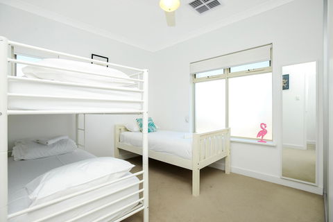 Blue Zone - Aldinga Beach - Accommodation Coffs Harbour 9