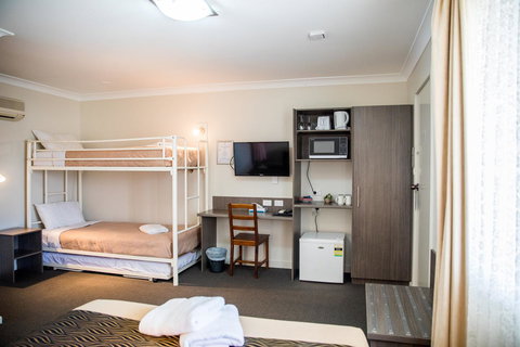 Lilac City Motor Inn & Steakhouse - Accommodation Coffs Harbour 3