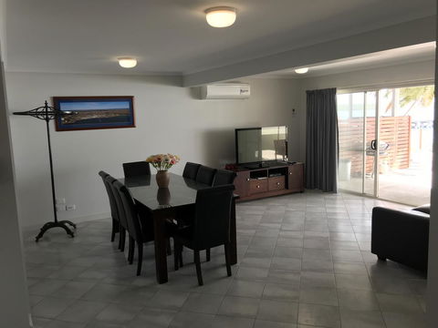 Beachside & Jetty View Apartment 6 - Captain\'s Apt - Accommodation Coffs Harbour 27