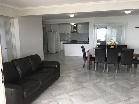 Beachside & Jetty View Apartment 6 - Captain\'s Apt - Accommodation Coffs Harbour 32