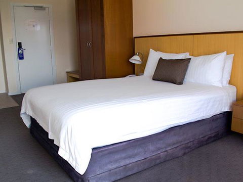 Ocean Beach Hotel - Accommodation Coffs Harbour 2