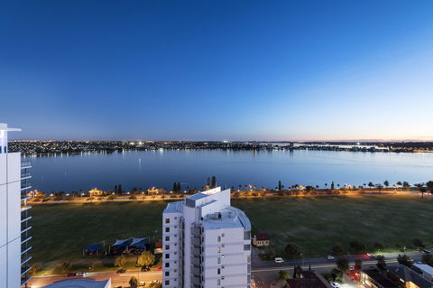 Pan Pacific Perth - Accommodation Coffs Harbour 7