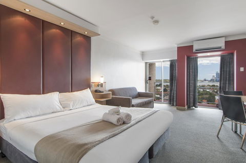 Metro Hotel Perth - Accommodation Coffs Harbour 0
