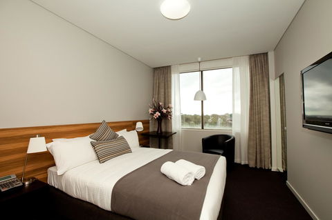 Metro Hotel Miranda - Accommodation Coffs Harbour 13