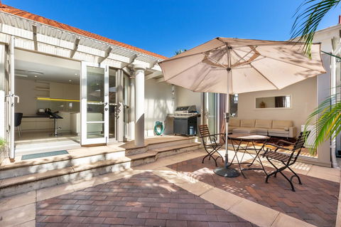 Kensington Self-Contained Modern House (89BROM) - Accommodation Coffs Harbour 2