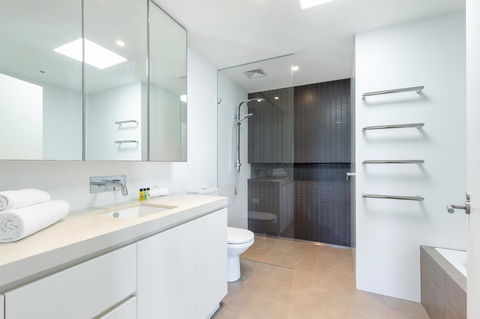 Kensington Self-Contained Modern House (89BROM) - Accommodation Coffs Harbour 10