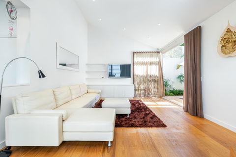 Kensington Self-Contained Modern House (89BROM) - Accommodation Coffs Harbour 15
