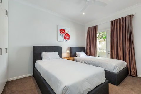 Kensington Self-Contained Modern House (89BROM) - Accommodation Coffs Harbour 12