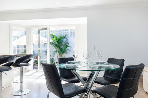 Kensington Self-Contained Modern House (89BROM) - Accommodation Coffs Harbour 8
