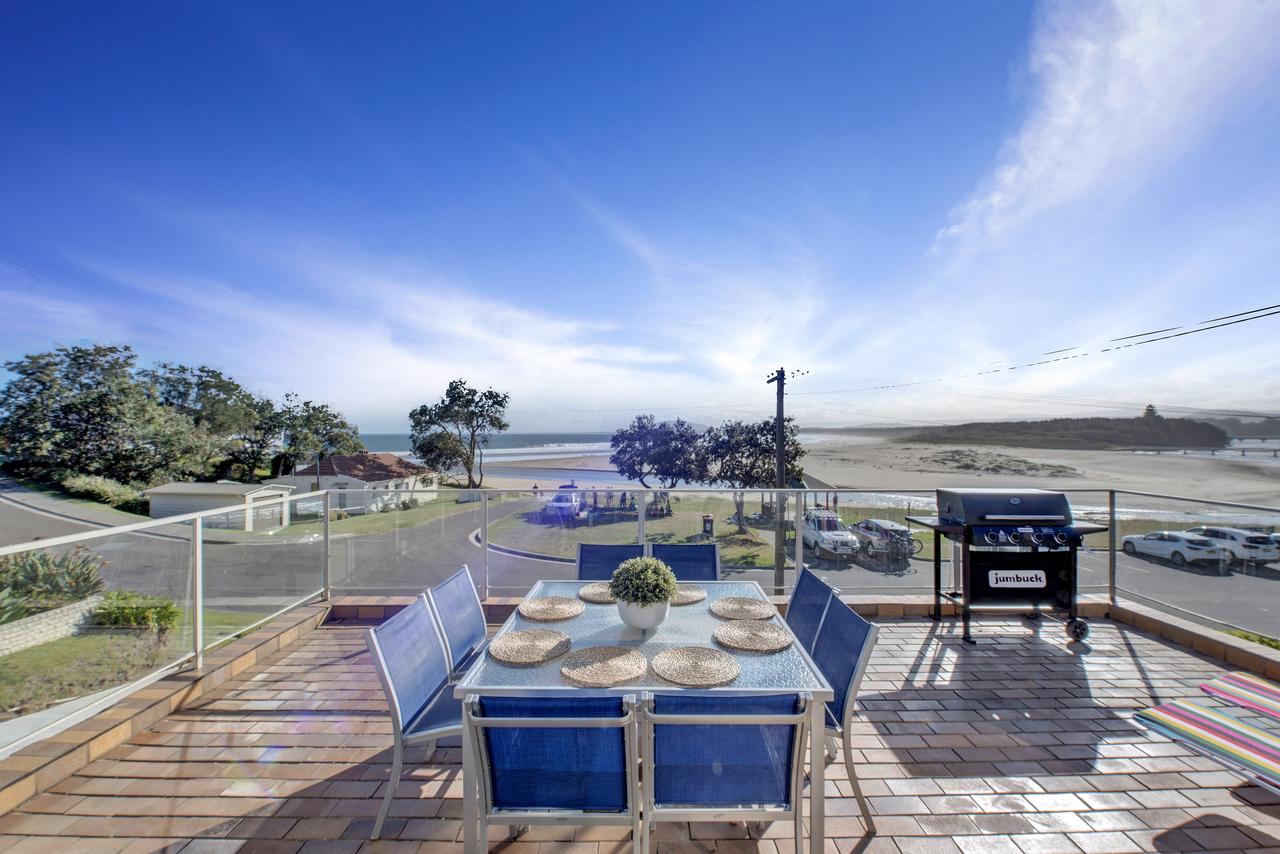 Gerroa NSW Accommodation Coffs Harbour