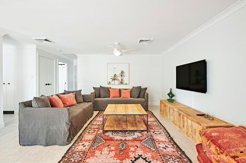 The Lord Byron - Accommodation Coffs Harbour 28